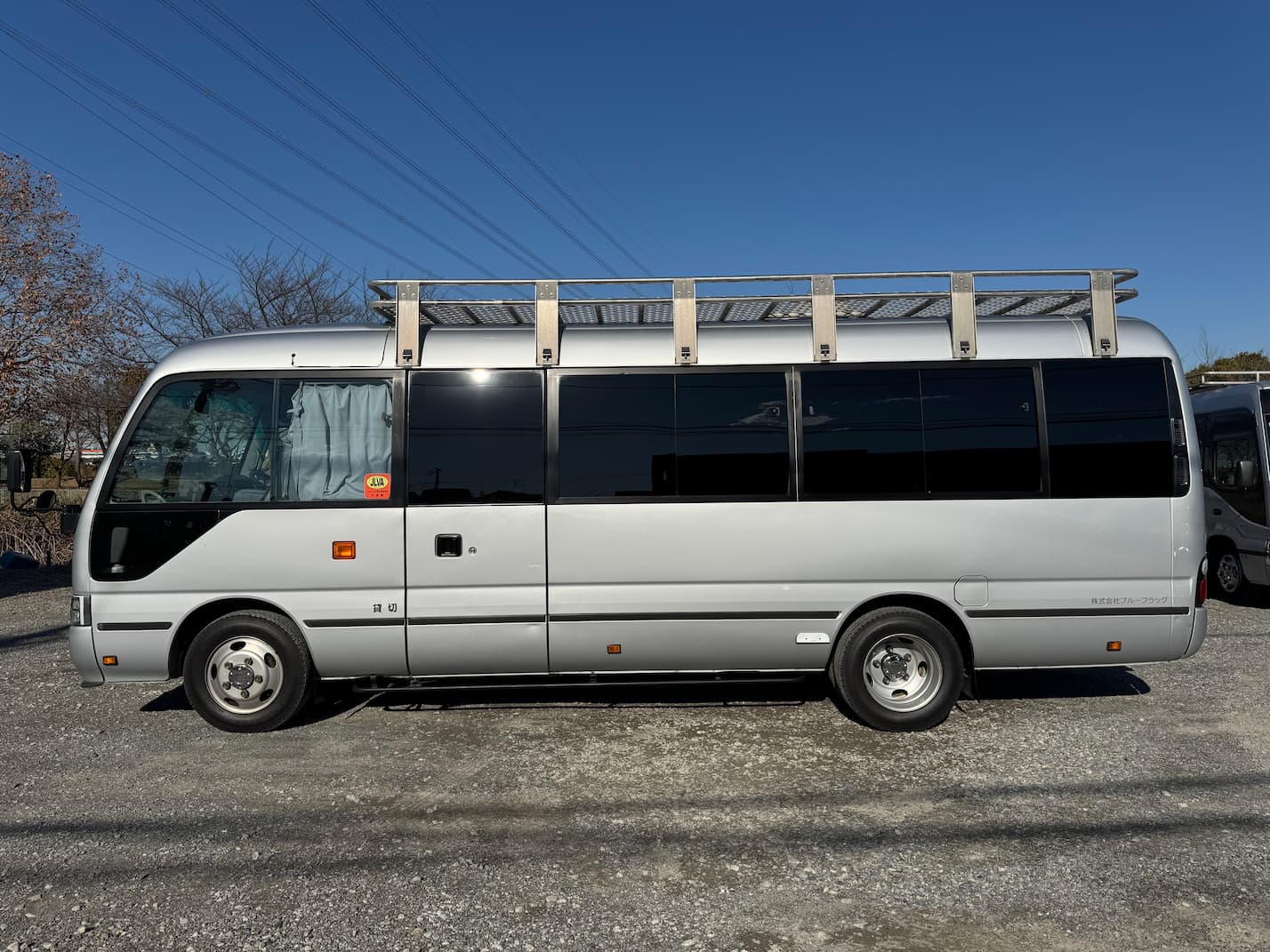 bus 側面